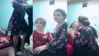 Horny Mom & Teen Sister Lesbian Porn – Aunty Lesbian