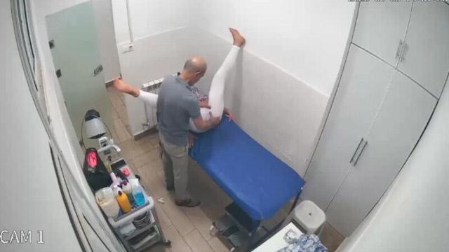 Old Doctor Hard Sex – Clinic Kissing Video